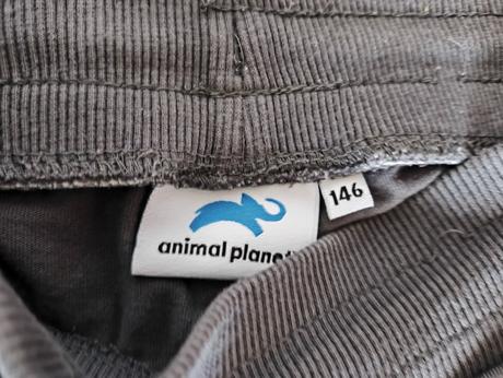 Predám kraťase č.146 cena spolu za 2ks, animal,146