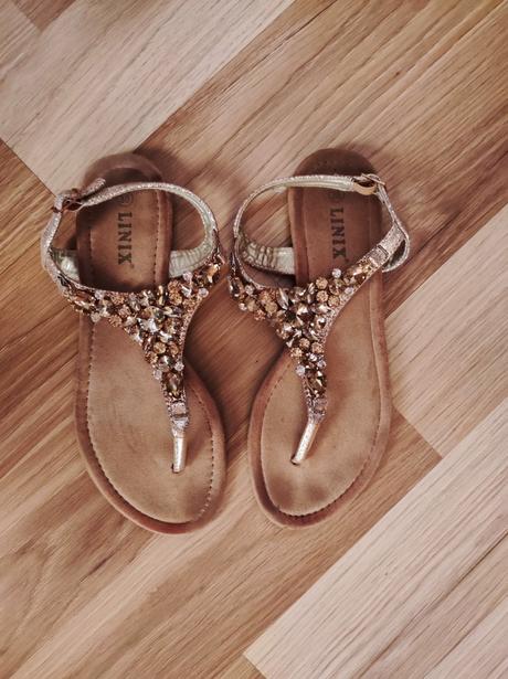Sandále s kamienkami, 37