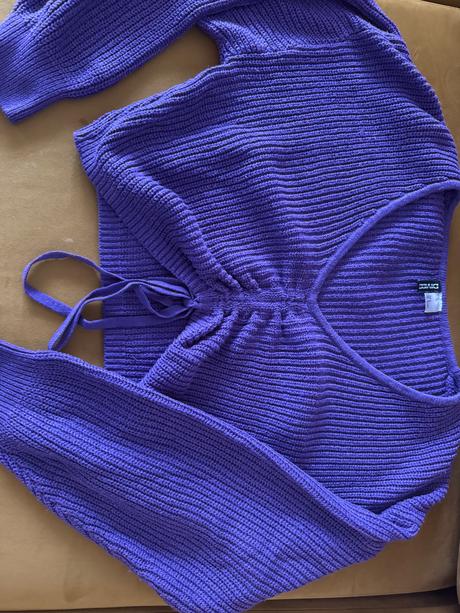 Fialový krátky svetrík, new yorker,s