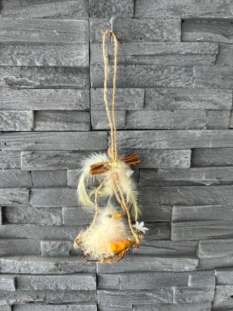 Veľká noc závesná dekorácia kuriatko, 