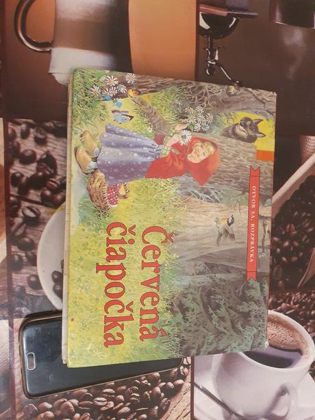 Kniha červená čiapočka, 