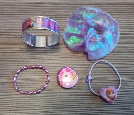 Dievčenské doplnky, 