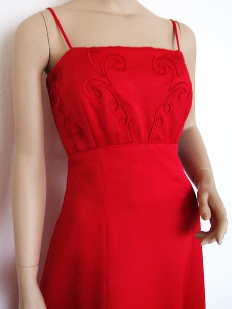 Spoločenské šaty, 40