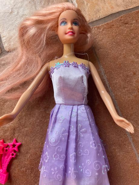 Barbie fialove saty,