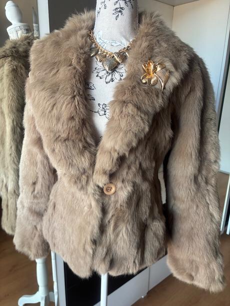 Béžový kožúšok met - veľkosť m, met,m
