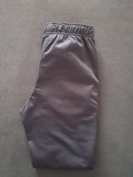 Gigova tepláky, 116