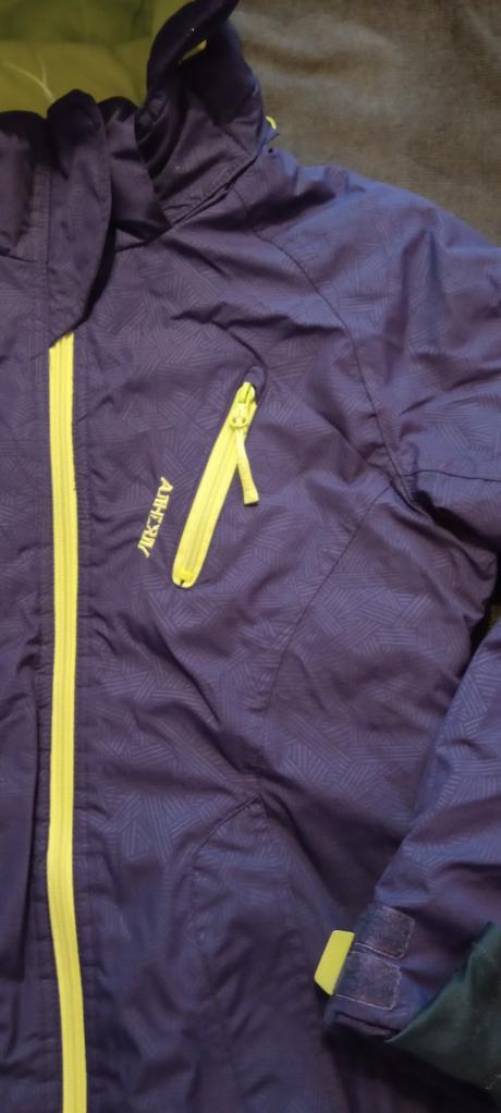 Vetrovka, authority,xs