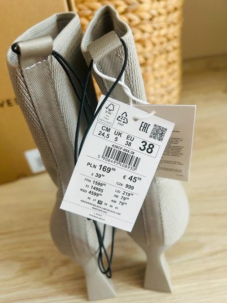 Krásne členkové čižmy značky reserved, pc 46 eur, reserved,38