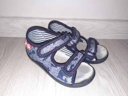 Papučky ren but (vd 14 cm), ren but,23