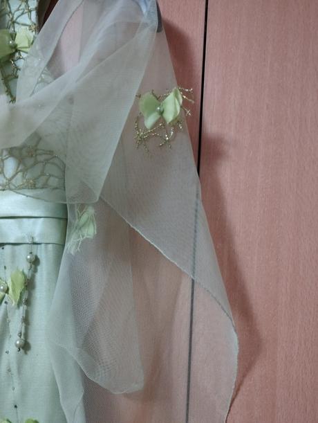 Dievčenské slávnostné šaty, 134