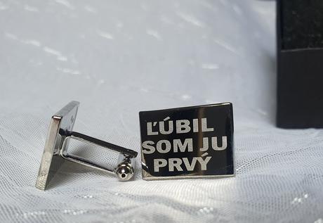 Manžetové gombíky,