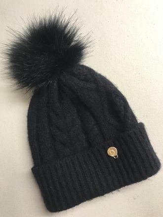 Ciapka guess tepla, guess,134