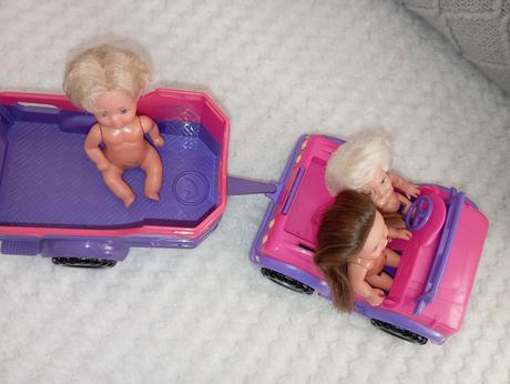 Barbie autíčko s prívesom, 