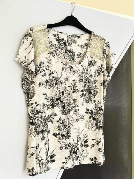 Kvetované triko s krajkou, l