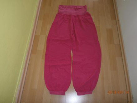 Cyklámenové módne háremové nohavice, s