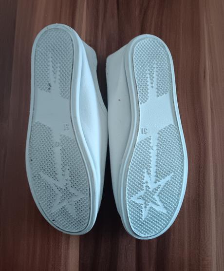 Biele cvičky veľ. 31, 31