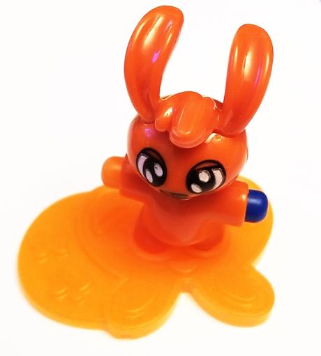 Kinder hračky aj na maľovanie,