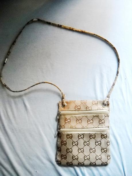 Kapsička, aj cez plece, 