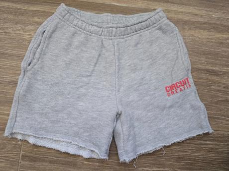 Šortky č.134, zara,134