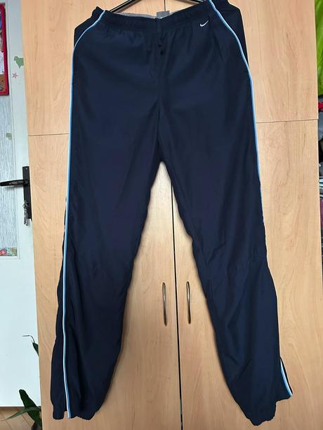 Tepláky nike veľ. s, nike,s