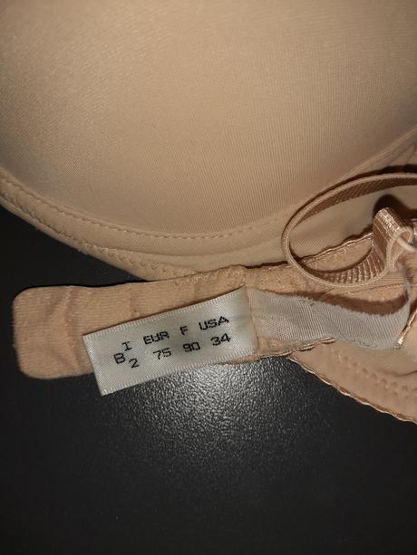 Podprsenka acousma, 75b