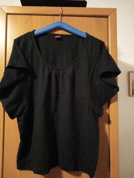 Tricko s netopierymi kridlami 38/40, magnet, magnet,40