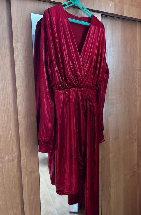 Trblietavé šaty, xs