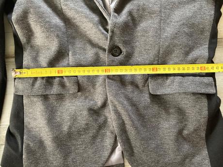 Mäkučké sako, 164