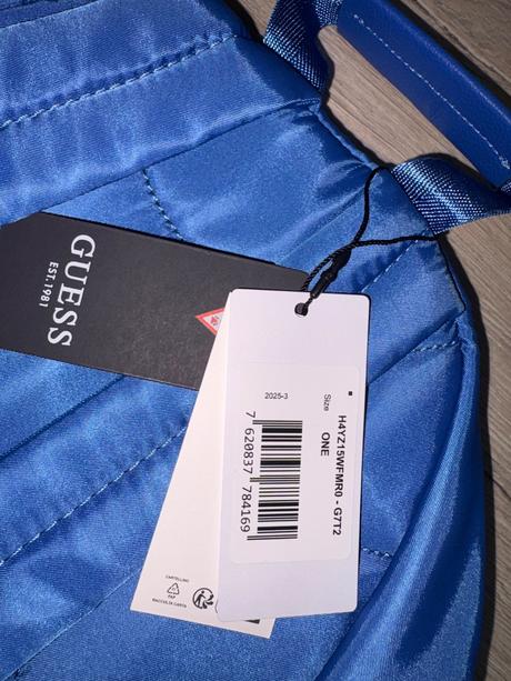Batoh guess original s visačkou, guess