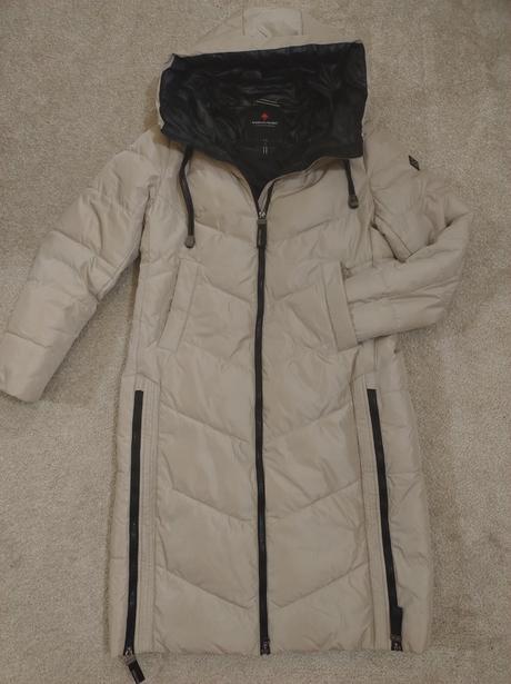 Béžová bunda s, s
