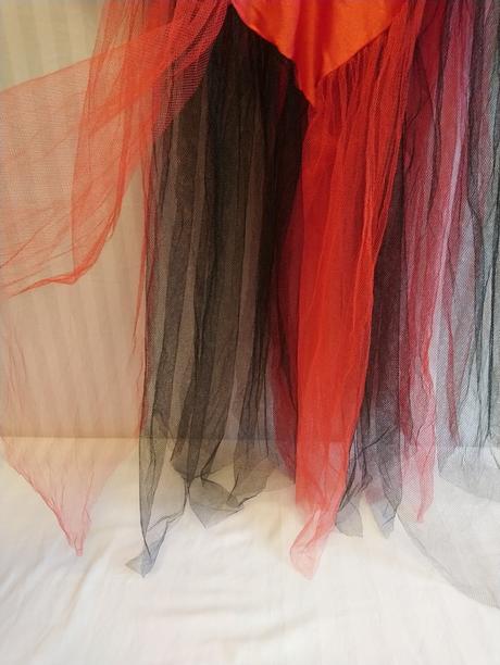 Dámsky kostým červeno čierny, mitgfield, xs - m,