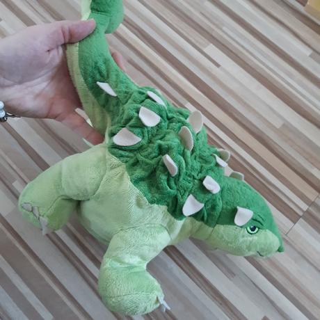 Dinosaurus vo vajci,