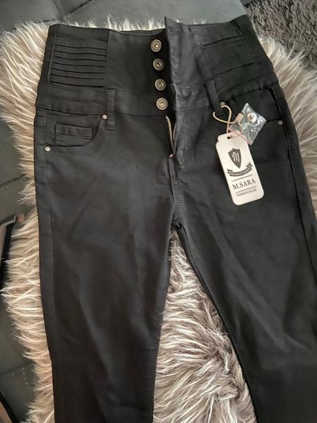 Džínsy s vysokým pásom, l