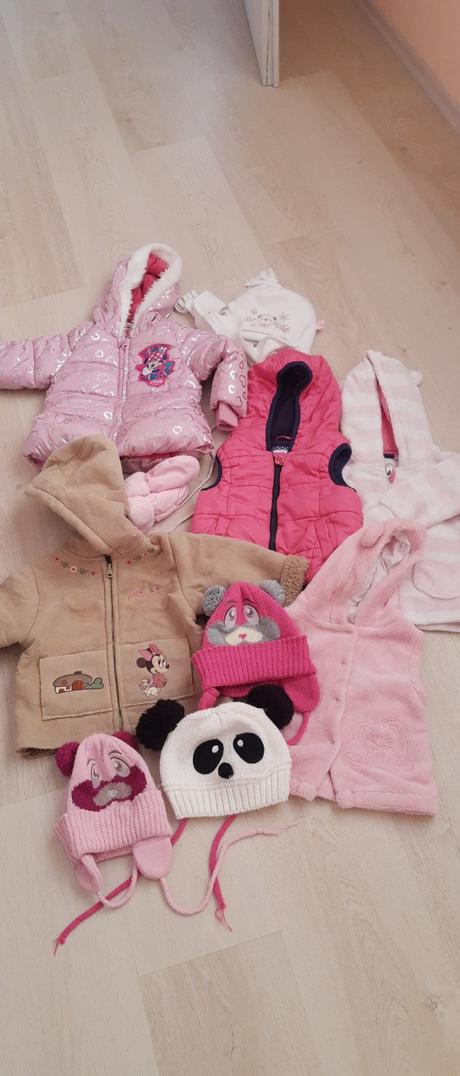 Kabáty, vesty, ciapky, 68–80