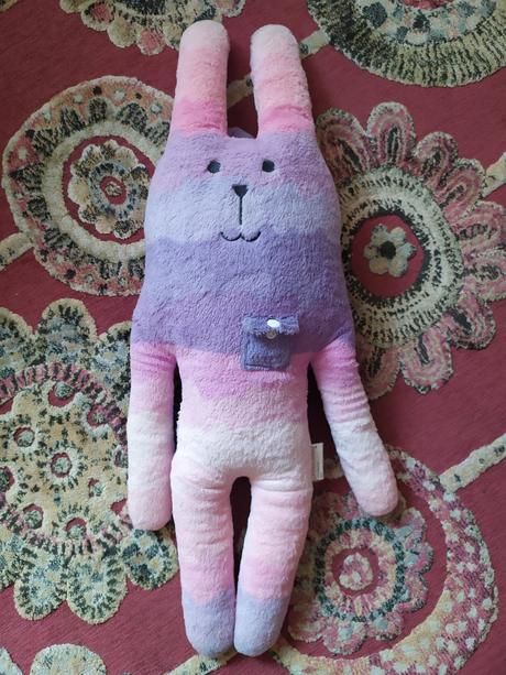 Zajac hracka vankus,