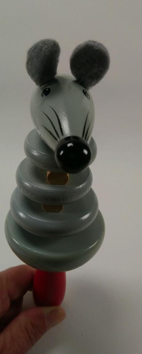 Drevená sivá myška do ruky, 19 cm, 