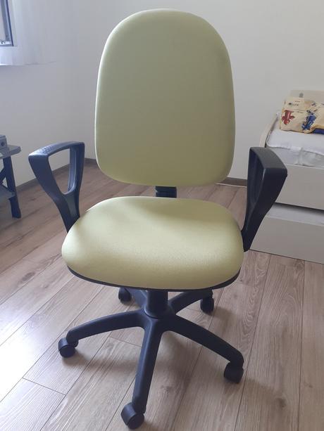 Písací rohový stôl so stoličkou, 