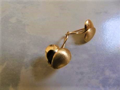 Zlaté náušnice,