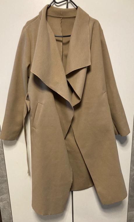 Krásny béžový kabát, m