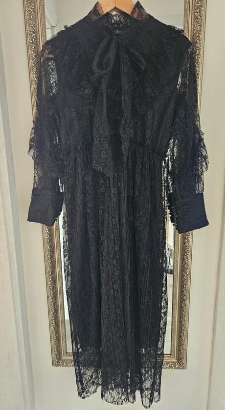 Prekrásne šaty minouu, m