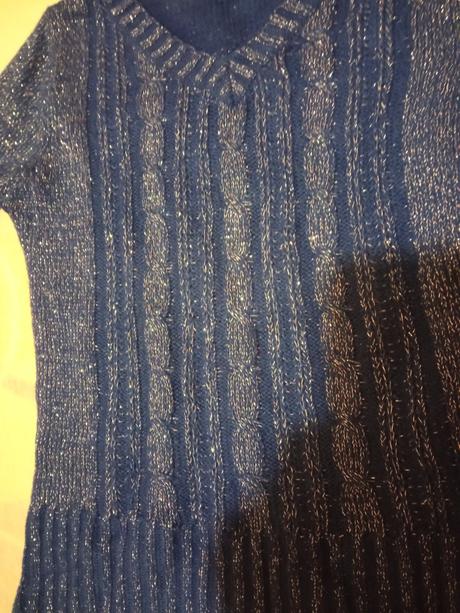 Tenký trblietavý pulóver, 104