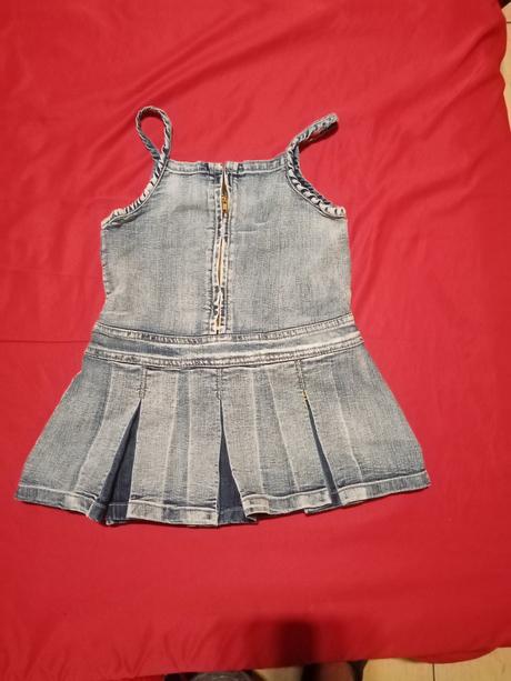 Dievčenske sukňove šaty, 116