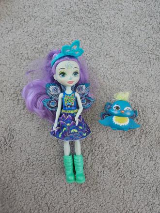 Enchantimals bábika patter s pávom flap,