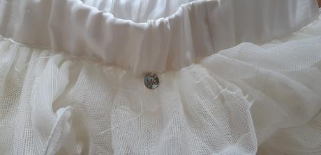 Sukňa s volanikmi, 140