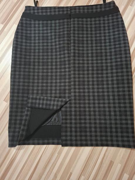 Kockovaná sukňa, l