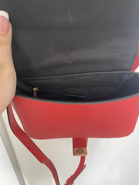 Crossbody kabelka značky sinsay, sinsay