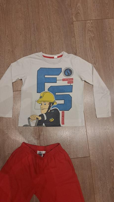 Pyžamo požiarnik sam, 122