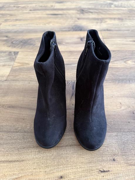 Kotnikove čižmičky, 37