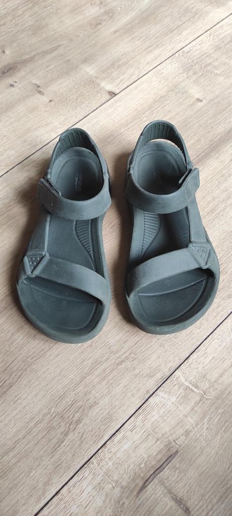 Sandále, sprandi,35