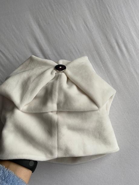 Biela jemnucka ciapka, 